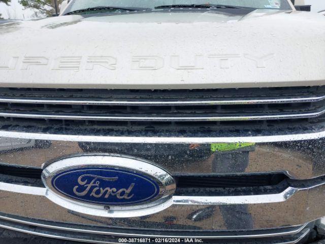 1FT7W2BT9HEF30837 Ford F-250 Lariat