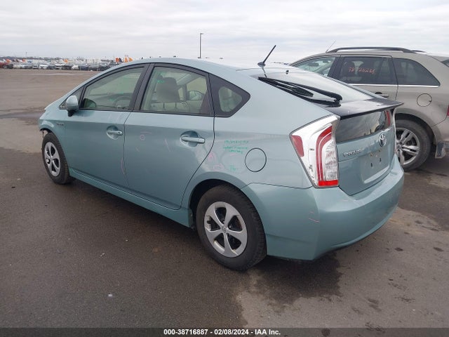 Toyota Prius Two 2014 JTDKN3DU1E1843067 Image 3