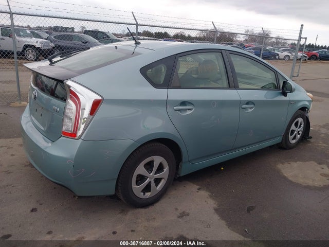 Toyota Prius Two 2014 JTDKN3DU1E1843067 Image 4