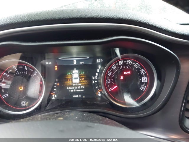 Dodge Challenger 392 Hemi Scat Pack Shaker 2016 2C3CDZFJ8GH331070 Image 7