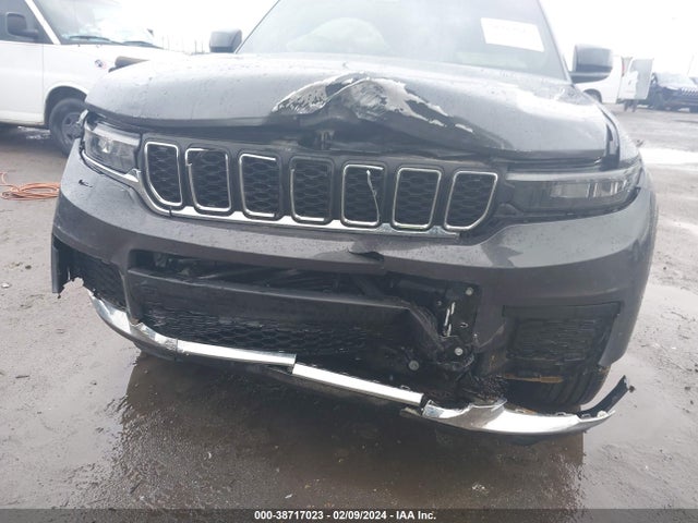1C4RJKAG8P8812864 Jeep Grand Cherokee L Laredo 4x4