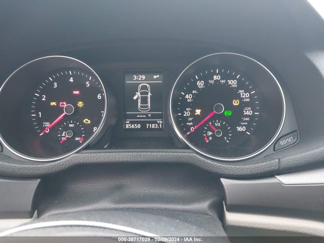 1VWDT7A34HC001296 Volkswagen Passat 1.8t R-line