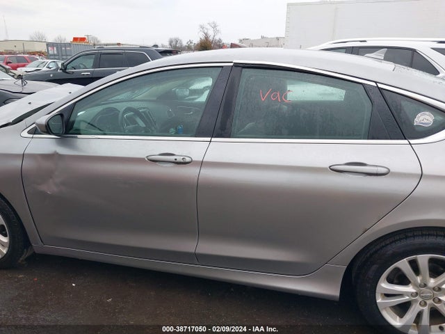 Chrysler 200 Limited Platinum 2017 1C3CCCAB5HN506786 Image 15