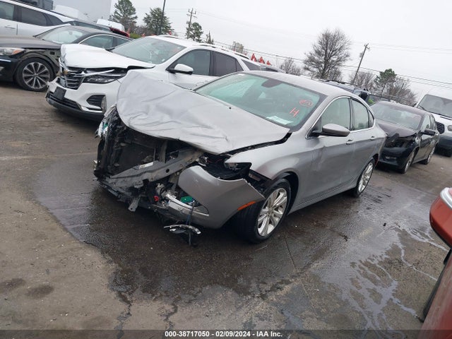 Chrysler 200 Limited Platinum 2017 1C3CCCAB5HN506786 Image 2