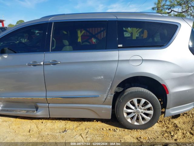 2018 CHRYSLER PACIFICA 2C4RC1BG9JR263190 Photo 5