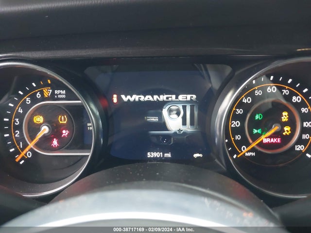 1C4HJXEG4MW580029 Jeep Wrangler Unlimited Sahara Altitude 4x4