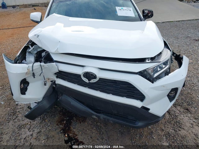 2020 TOYOTA RAV4 XLE VIN: JTMW1RFV5LD059573