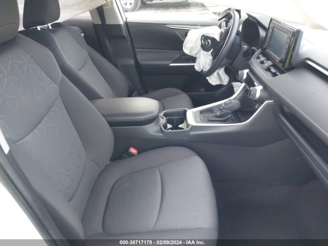 2020 TOYOTA RAV4 XLE VIN: JTMW1RFV5LD059573