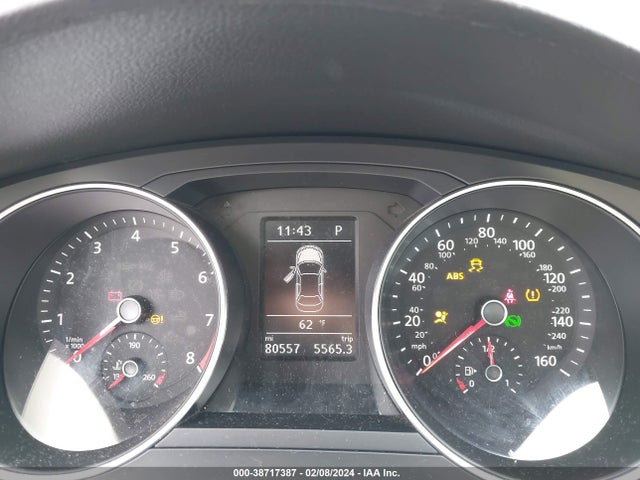 3VWDB7AJ3JM240800 Volkswagen Jetta 1.4t Se/1.4t Wolfsburg Edition