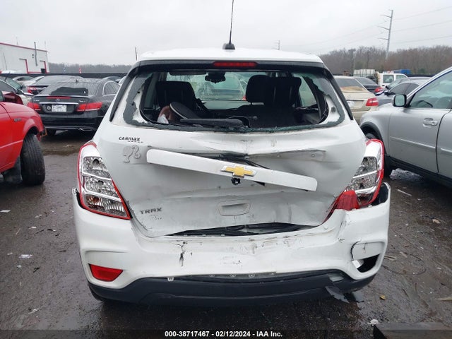 Chevrolet TRAX LS 2018 KL7CJKSB3JB643823 Image 16