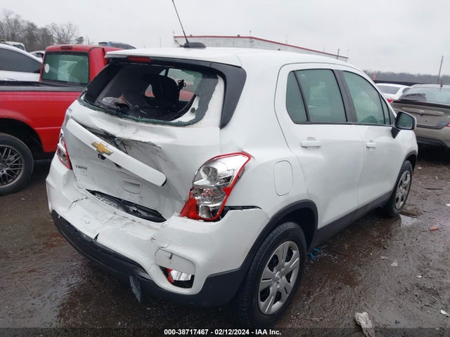 Chevrolet TRAX LS 2018 KL7CJKSB3JB643823 Image 4