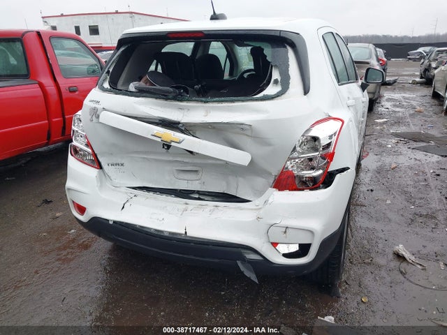 Chevrolet TRAX LS 2018 KL7CJKSB3JB643823 Image 6