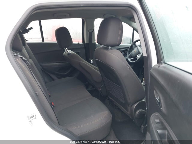 Chevrolet TRAX LS 2018 KL7CJKSB3JB643823 Image 8