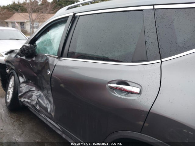 Nissan ROGUE SV 2018 5N1AT2MTXJC813885 Image 13