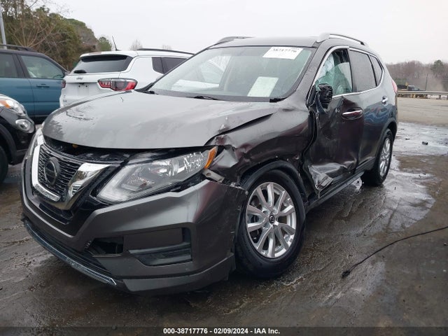 Nissan ROGUE SV 2018 5N1AT2MTXJC813885 Image 2