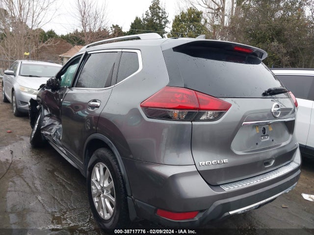 Nissan ROGUE SV 2018 5N1AT2MTXJC813885 Image 3