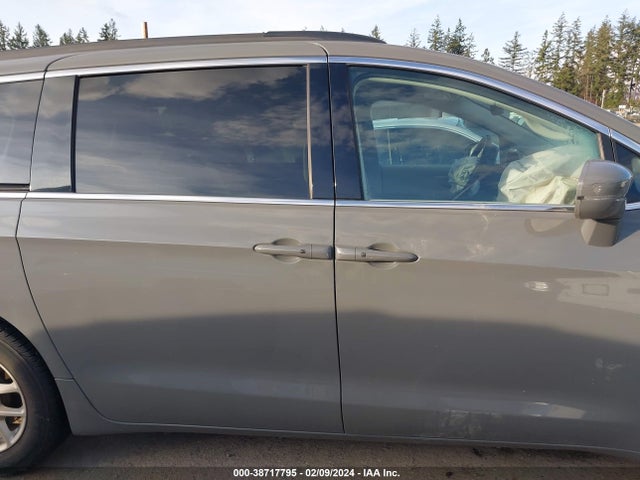 2022 CHRYSLER PACIFICA TOURING L VIN: 2C4RC1BG5NR140752
