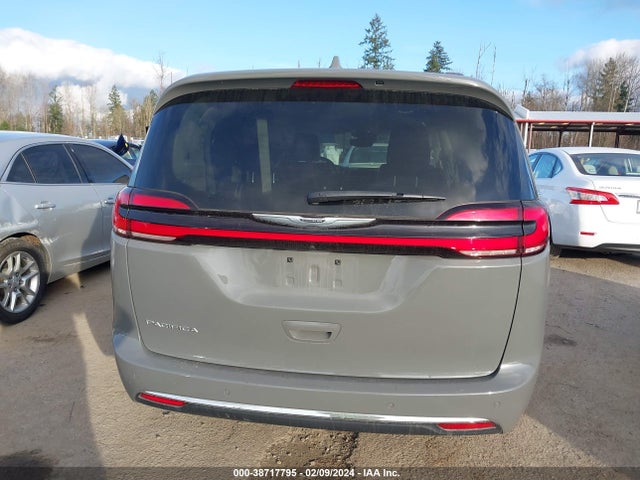 2022 CHRYSLER PACIFICA TOURING L VIN: 2C4RC1BG5NR140752