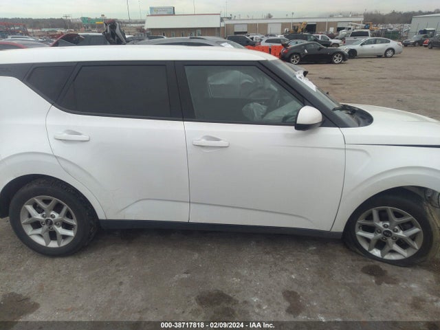 KIA SOUL S 2020 KNDJ23AU6L7020430 Image 13