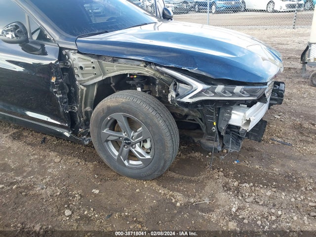 KIA K5 LXS 2023 5XXG14J27PG189662 Image 12