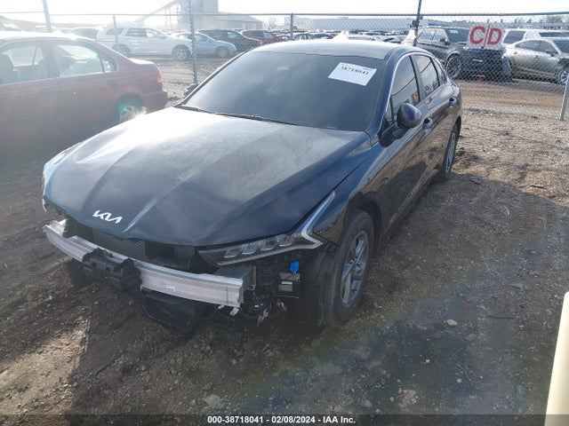 KIA K5 LXS 2023 5XXG14J27PG189662 Image 2