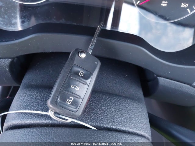 2012 VOLKSWAGEN JETTA 2.5L SEL VIN: 3VWLX7AJ7CM408096