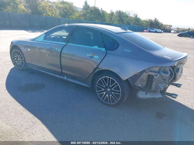 2017 JAGUAR XF SAJBF4BV5HCY47504 Photo 2