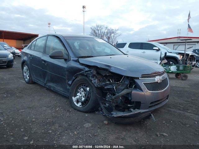 2014 1G1PA5SH9E7427213 main image