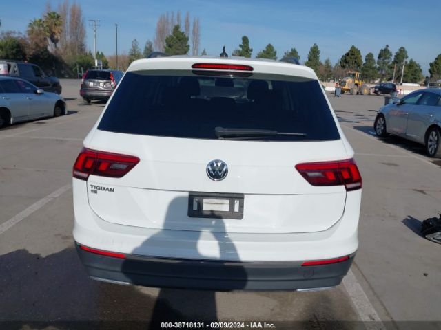 3VV3B7AX7LM156230 Volkswagen Tiguan 2.0t Se/2.0t Se R-line Black/2.0t Sel