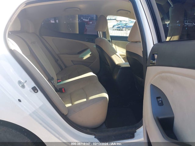 KIA Optima Lx 2015 KNAGM4A75F5623385 Image 8