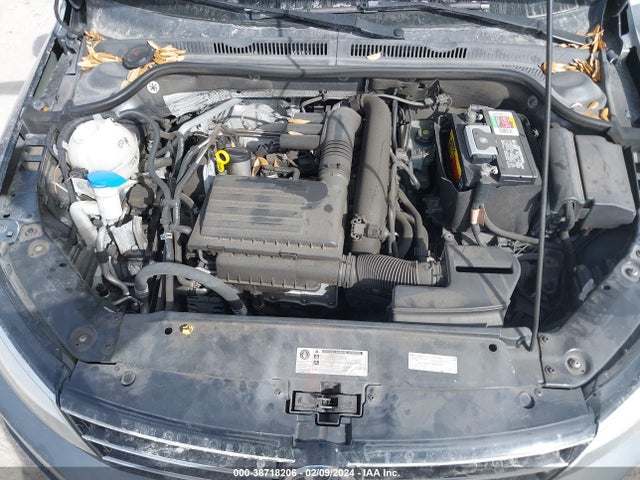 3VW2B7AJ8JM223899 Volkswagen Jetta 1.4t S
