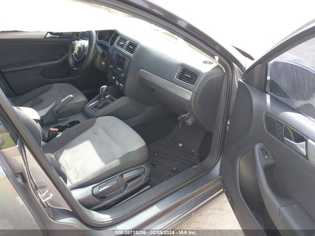 3VW2B7AJ8JM223899 Volkswagen Jetta 1.4t S