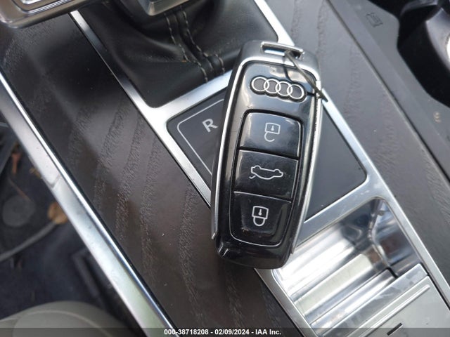 WAUK2AF2XKN056192 Audi A6 55 Premium