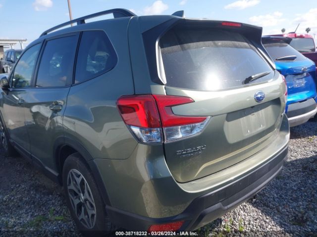 JF2SKAJC6MH562883 Subaru Forester Premium