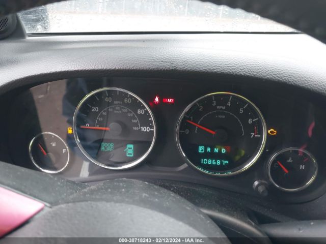 1C4HJWEG2EL303635 Jeep Wrangler Unlimited Sahara