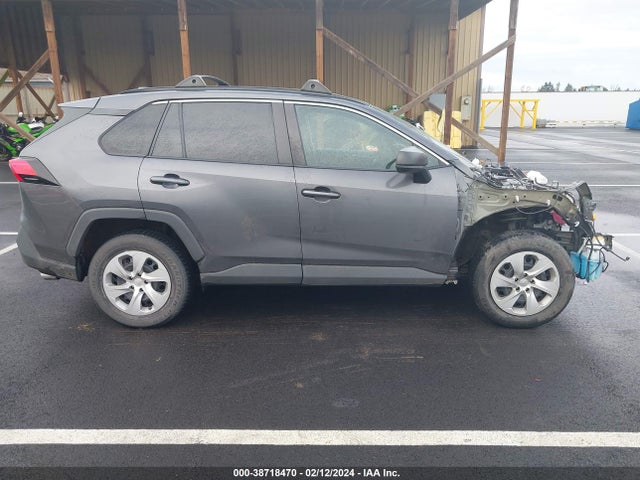 Toyota RAV4 LE 2019 2T3H1RFV8KW011740 Image 14
