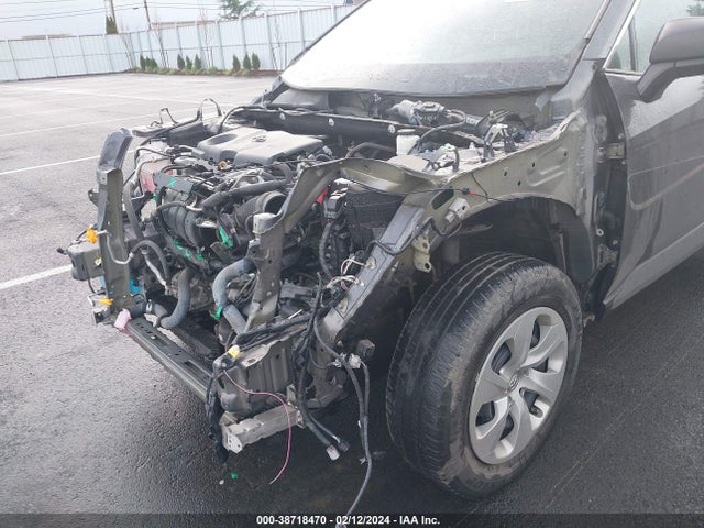 Toyota RAV4 LE 2019 2T3H1RFV8KW011740 Image 6