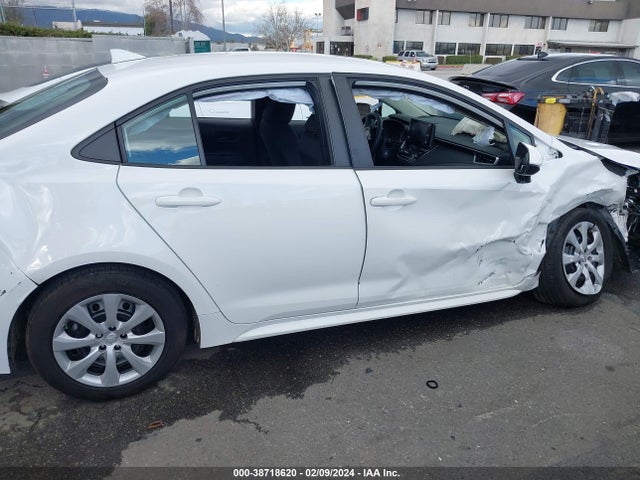 Toyota COROLLA LE 2022 5YFEPMAE5NP279686 Image 13
