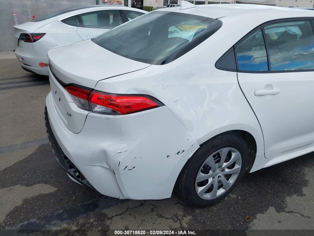 Toyota COROLLA LE 2022 5YFEPMAE5NP279686 Image 17