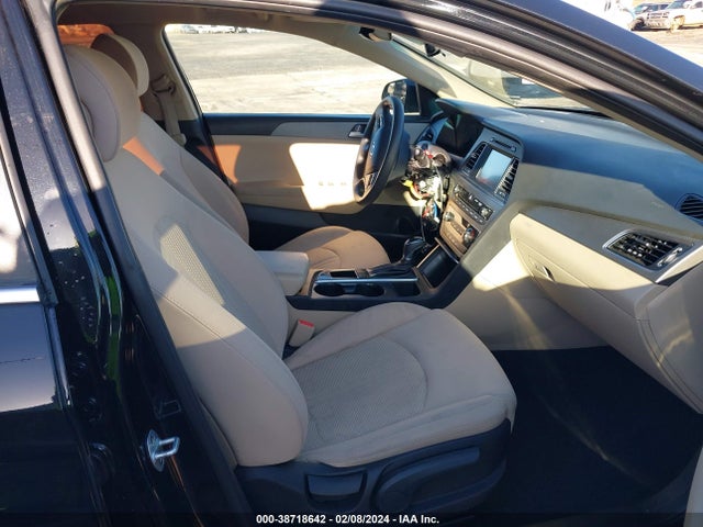 2017 HYUNDAI SONATA SE VIN: 5NPE24AF7HH560865