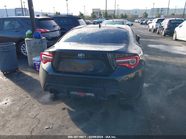 Toyota 86 2018 JF1ZNAA1XJ8700767 Image 17