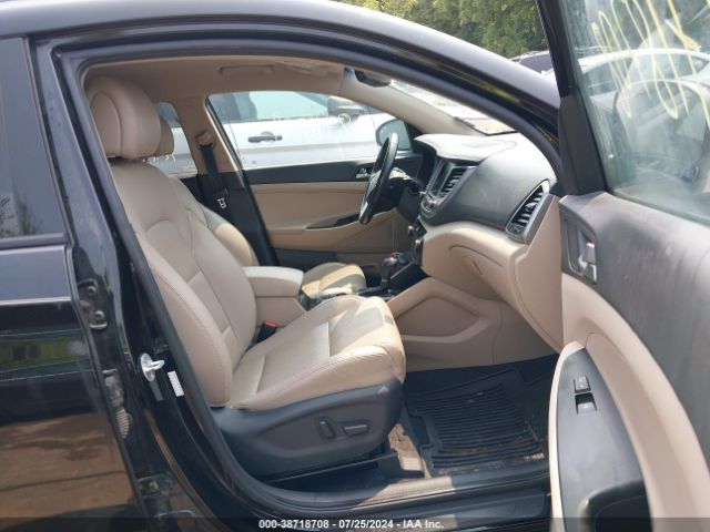 KM8J33A41HU403998 Hyundai Tucson Se Plus