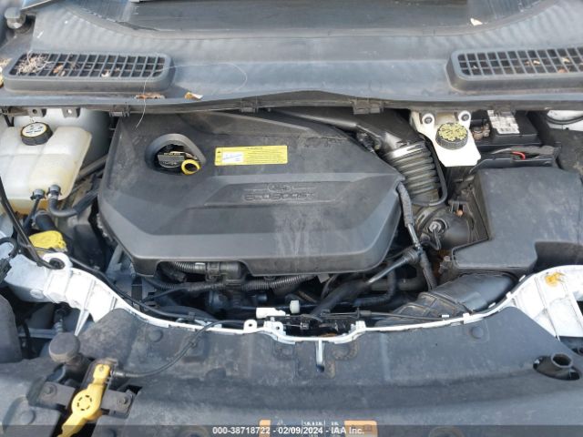 1FMCU9GX0EUD05423 Ford ESCAPE SE