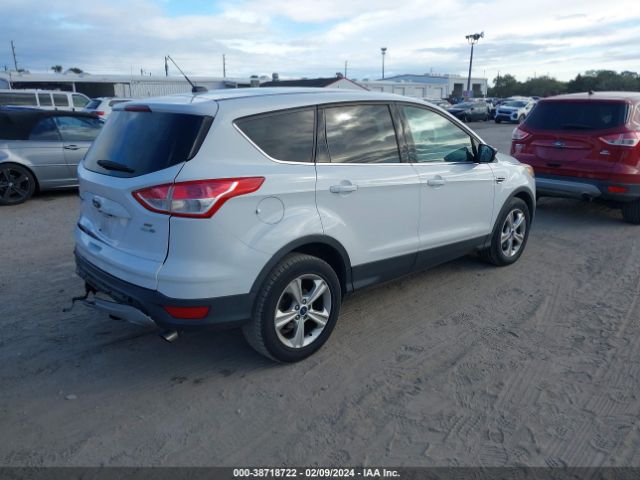 1FMCU9GX0EUD05423 Ford ESCAPE SE