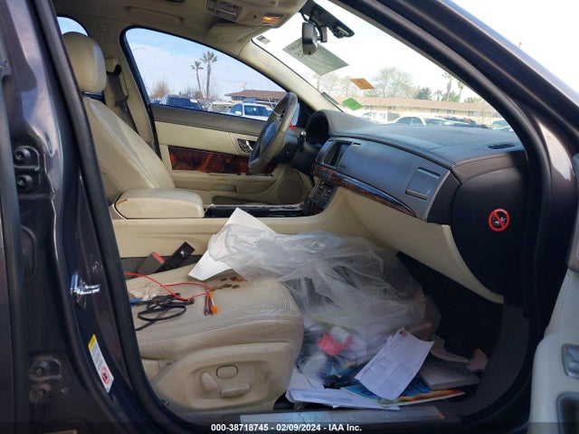 2009 JAGUAR XF SAJWA06B89HR43513 Photo 4