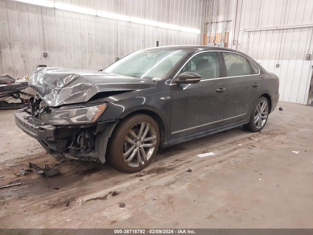 1VWDT7A33HC063448 Volkswagen Passat 1.8t R-line