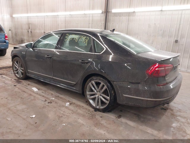 1VWDT7A33HC063448 Volkswagen Passat 1.8t R-line