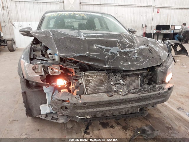 1VWDT7A33HC063448 Volkswagen Passat 1.8t R-line