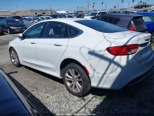 Chrysler 200 Limited 2015 1C3CCCAB0FN746888 Image 3