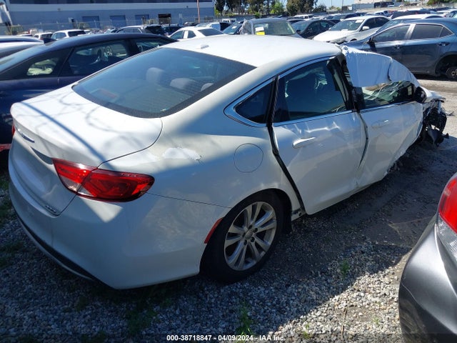 Chrysler 200 Limited 2015 1C3CCCAB0FN746888 Image 4